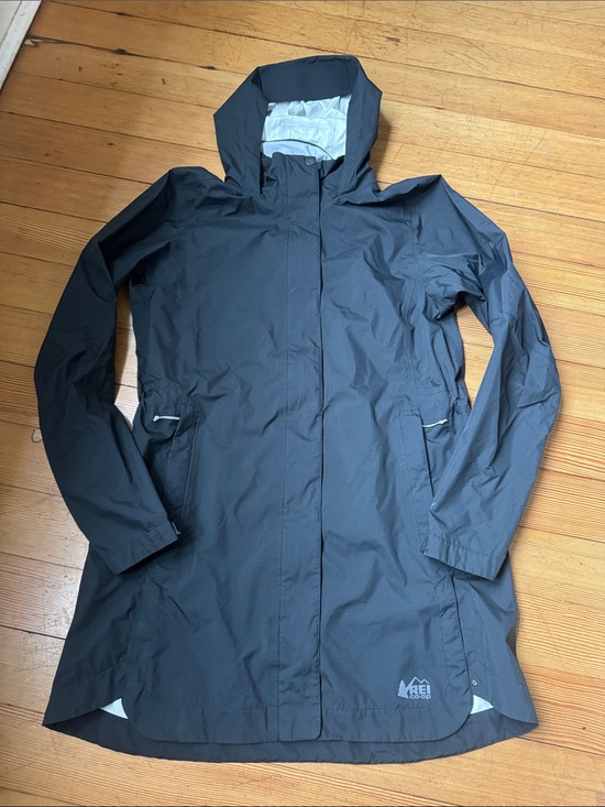 REI Jackets & Blazers - REI Women’s long Raincoat